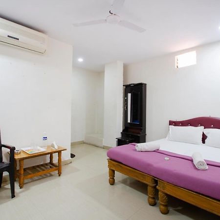 Hotel Sri Sai Balaji Hyderabad Exterior photo